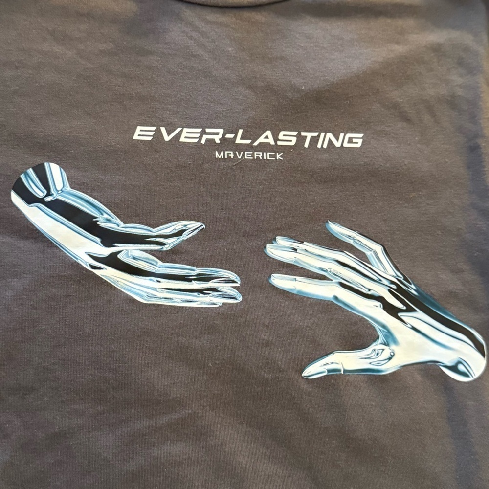 Women’s Charcoal Gray Graphic Tee with Chrome Graphic Hand Design | NEW | Small - Picture 7 of 7